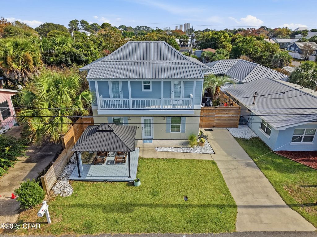 Image 3 of property listing at 208 Malaga Place, Panama City Beach, FL 32413