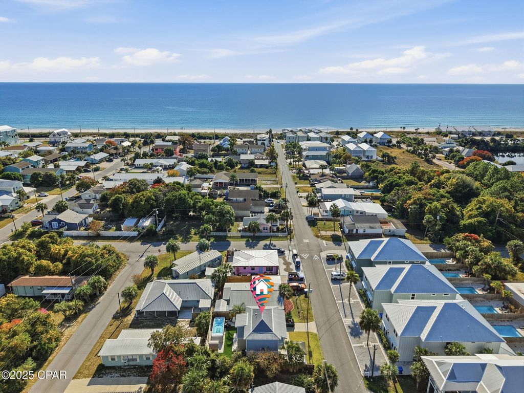 Image 5 of property listing at 208 Malaga Place, Panama City Beach, FL 32413