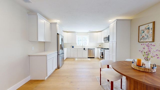 42 Hastings Avenue, Worcester, MA 01606