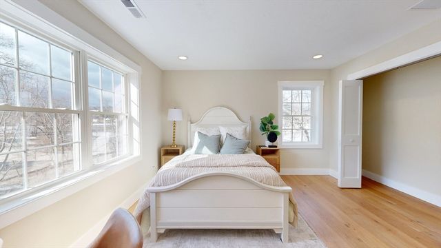 42 Hastings Avenue, Worcester, MA 01606