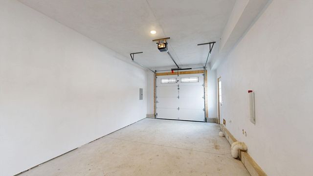 42 Hastings Avenue, Worcester, MA 01606