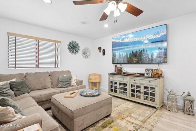 1255 W SEA SHELL Drive, Gilbert, AZ 85233