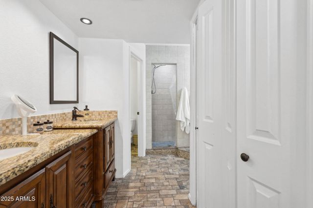 1255 W SEA SHELL Drive, Gilbert, AZ 85233