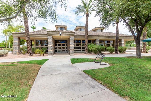 1255 W SEA SHELL Drive, Gilbert, AZ 85233