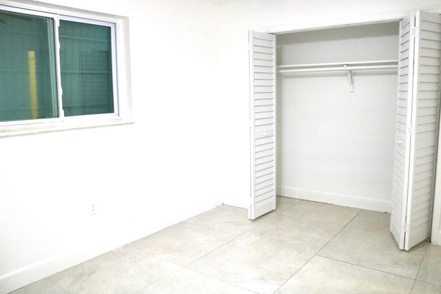 1920 N 65th Way, Hollywood, FL 33024