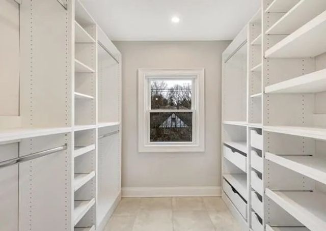 31 Oak Street 2, Wellesley, MA 02482