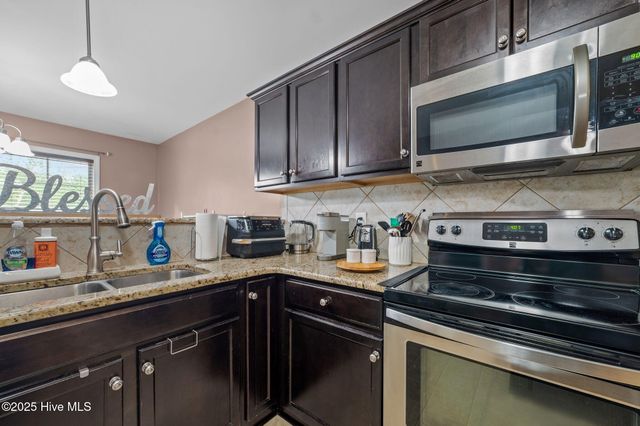 1181 Teakwood Drive, Greenville, NC 27834