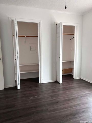911 Vance Jackson Rd Apt 214, San Antonio, TX 78201
