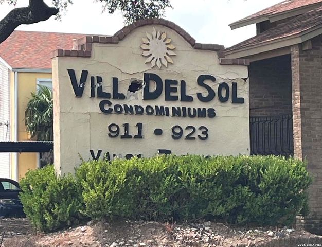 911 Vance Jackson Rd Apt 214, San Antonio, TX 78201