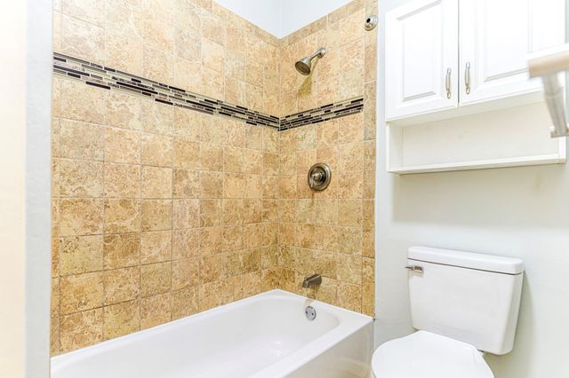 1818 Augusta Drive 27, Houston, TX 77057