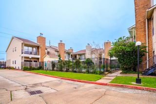 1818 Augusta Drive 27, Houston, TX 77057