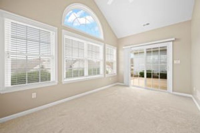 621 Old Glory Ln, Economy, PA 15042