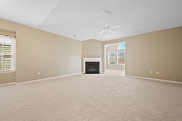 621 Old Glory Ln, Economy, PA 15042