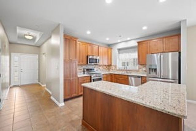 621 Old Glory Ln, Economy, PA 15042