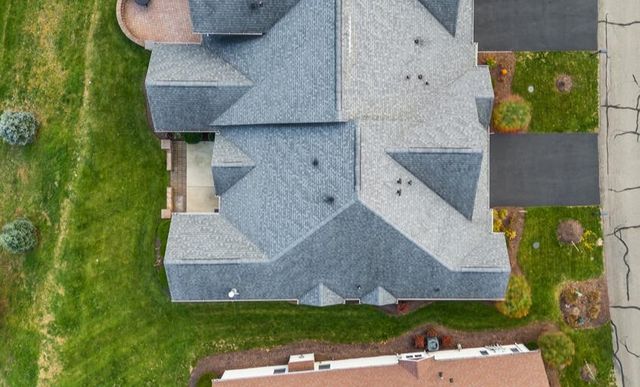 621 Old Glory Ln, Economy, PA 15042