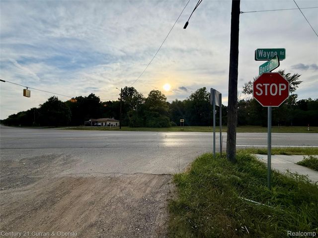 01 Wayne Rd Wayne, Romulus, MI 48174