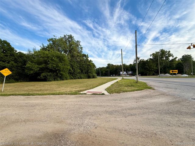 01 Wayne Rd Wayne, Romulus, MI 48174