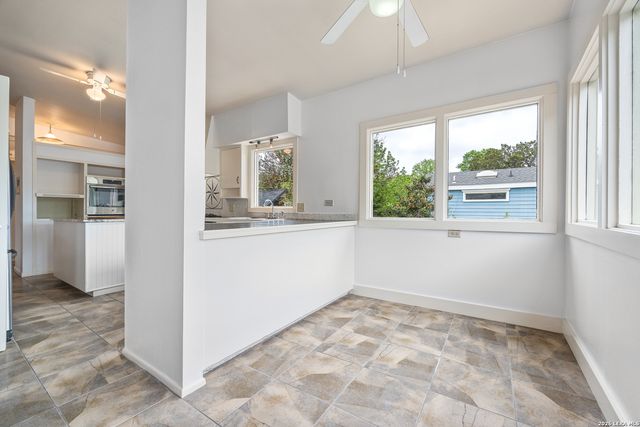 636 Patterson Ave Apt C, Alamo Heights, TX 78209
