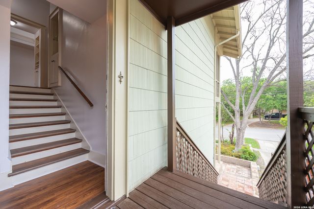 636 Patterson Ave Apt C, Alamo Heights, TX 78209