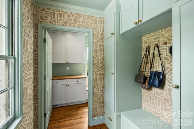 2421 Hassell Place, Charlotte, NC 28209