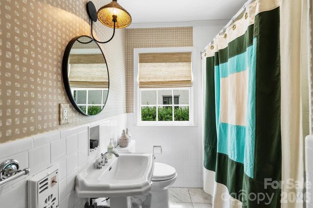 2421 Hassell Place, Charlotte, NC 28209