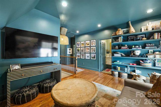 2421 Hassell Place, Charlotte, NC 28209