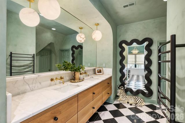 2421 Hassell Place, Charlotte, NC 28209