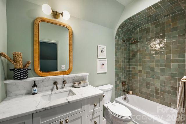 2421 Hassell Place, Charlotte, NC 28209