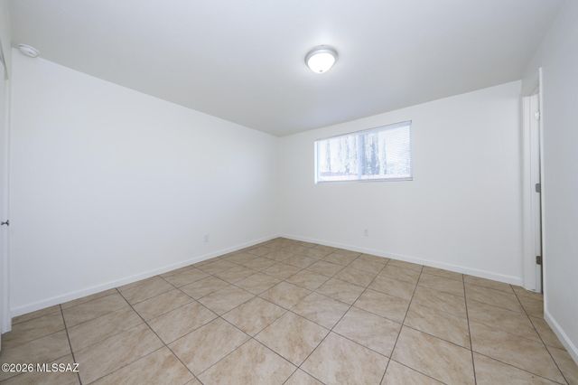 4020 S Silver Beech Avenue, Tucson, AZ 85730