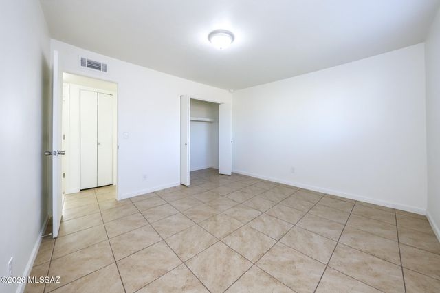 4020 S Silver Beech Avenue, Tucson, AZ 85730