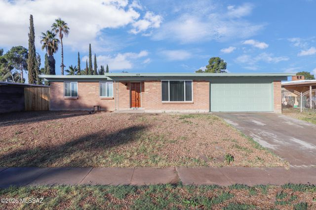 4020 S Silver Beech Avenue, Tucson, AZ 85730