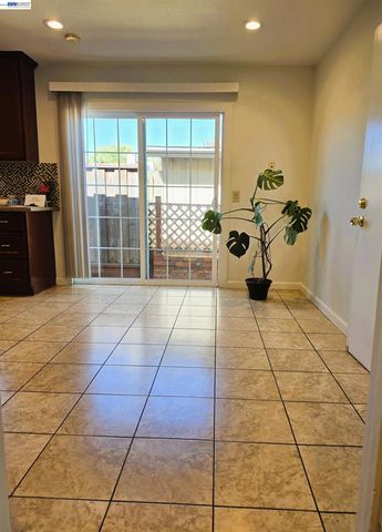 22341 N 6Th St, Castro Valley, CA 94546