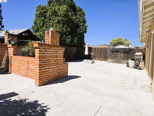 22341 N 6Th St, Castro Valley, CA 94546