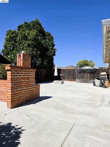 22341 N 6Th St, Castro Valley, CA 94546