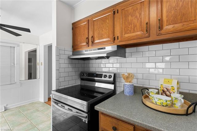 2780 Woodvale Drive, Winston-salem, NC 27127