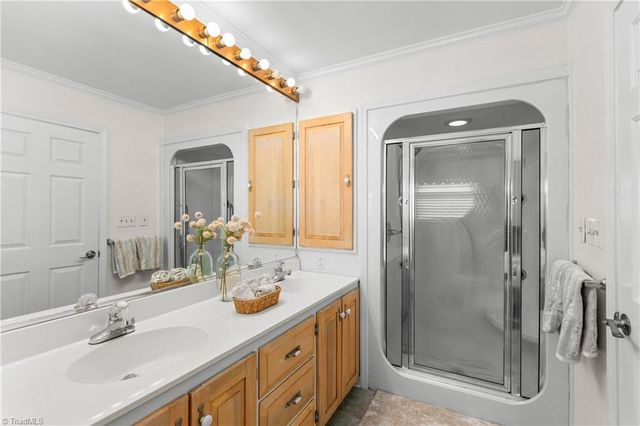 2780 Woodvale Drive, Winston-salem, NC 27127