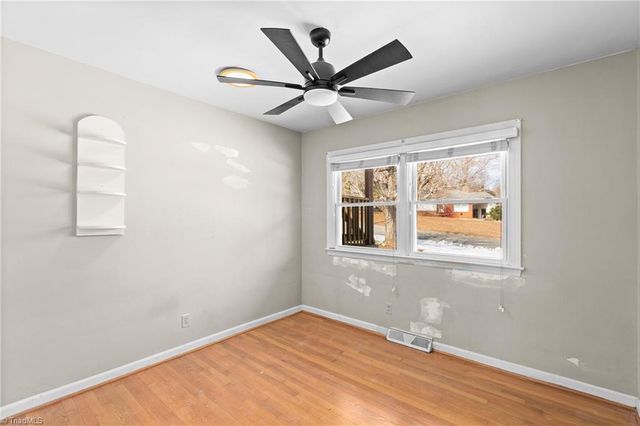 2780 Woodvale Drive, Winston-salem, NC 27127