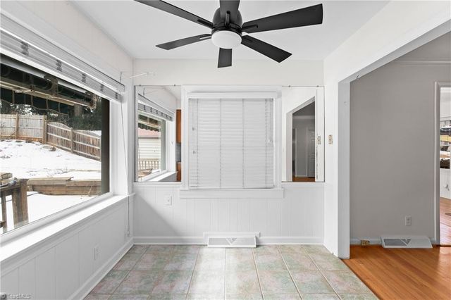 2780 Woodvale Drive, Winston-salem, NC 27127