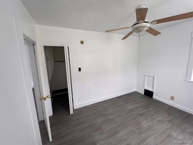 1013 Wall Street, Port Huron, MI 48060
