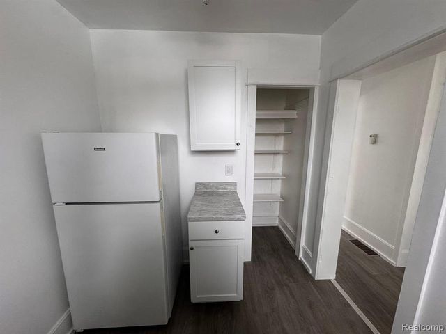 1013 Wall Street, Port Huron, MI 48060