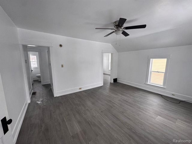 1013 Wall Street, Port Huron, MI 48060