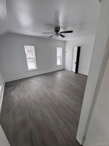 1013 Wall Street, Port Huron, MI 48060