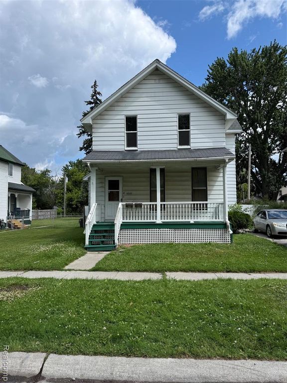 1013 Wall Street, Port Huron, MI 48060