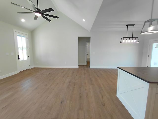 20 LAKEVIEW Road, Stanford, KY 40484