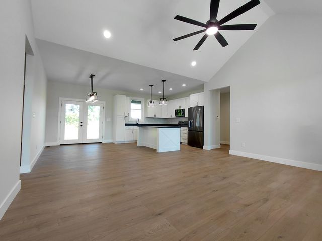 20 LAKEVIEW Road, Stanford, KY 40484