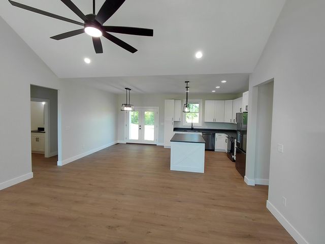 20 LAKEVIEW Road, Stanford, KY 40484