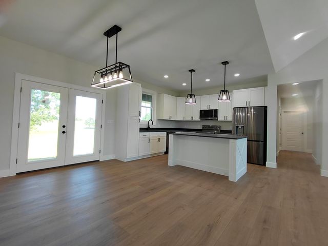 20 LAKEVIEW Road, Stanford, KY 40484
