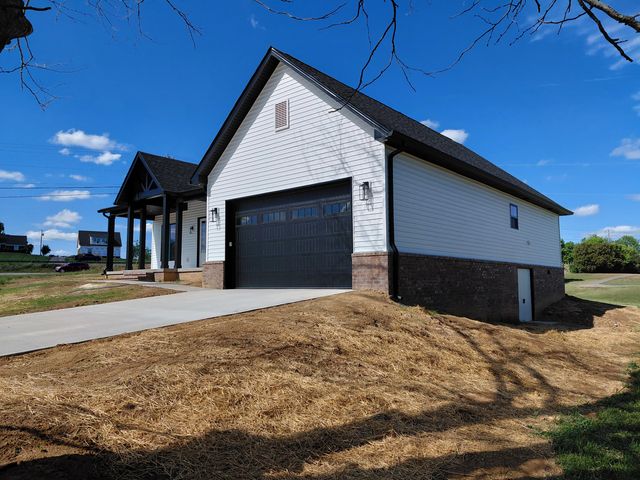 20 LAKEVIEW Road, Stanford, KY 40484