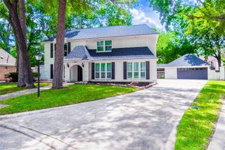 5607 Court Of York, Houston, TX 77069