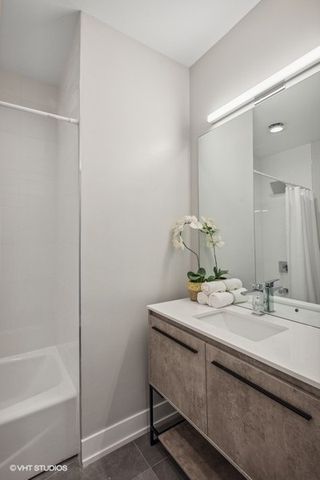 4824 S Champlain Avenue 4, Chicago, IL 60615